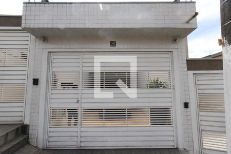 Fachada de casa à venda com 3 quartos, 180m² em Vila Lucia, São Paulo