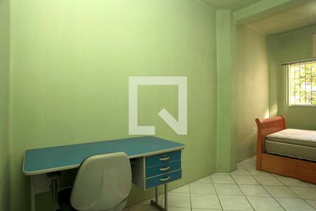 Sala/Quarto de apartamento à venda com 2 quartos, 77m² em  Independência, Porto Alegre