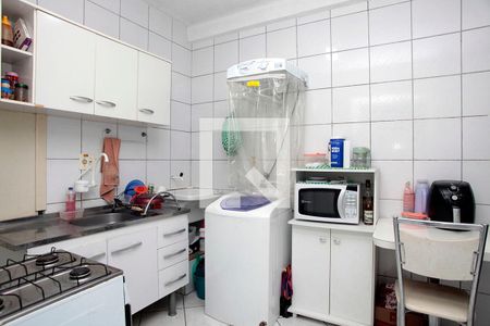 Cozinha + Área de Serviço 2 de apartamento à venda com 2 quartos, 77m² em  Independência, Porto Alegre