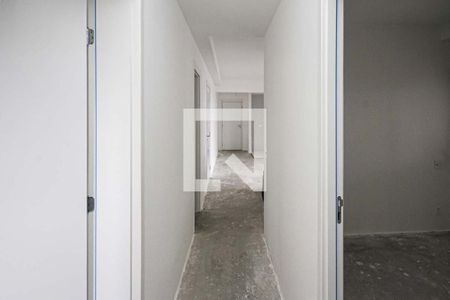 Corredor de apartamento para alugar com 3 quartos, 121m² em Vila Independencia, São Paulo