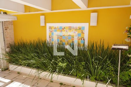 Entrada e estacionamento de casa à venda com 3 quartos, 203m² em Pinheiros, São Paulo