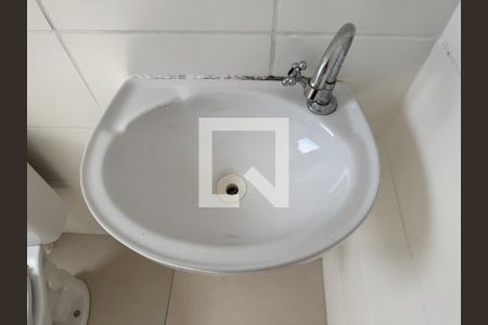 Banheiro Social de apartamento para alugar com 2 quartos, 55m² em Vargem Grande, Rio de Janeiro