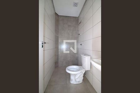 Banheiro de apartamento para alugar com 1 quarto, 33m² em Jardim Algarve, Viamão