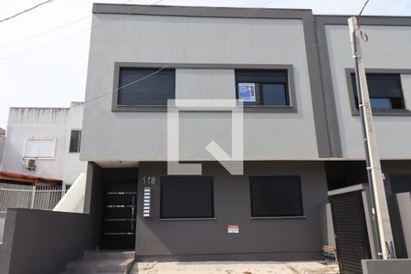 Fachada de apartamento para alugar com 1 quarto, 33m² em Jardim Algarve, Viamão
