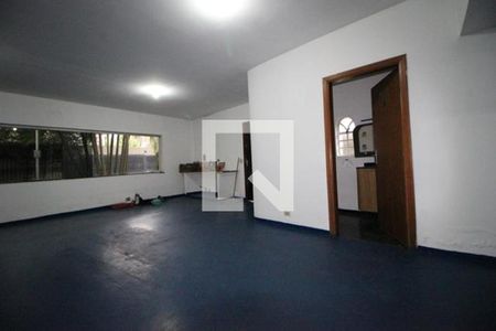 Casa à venda com 4 quartos, 300m² em Campo Belo, São Paulo