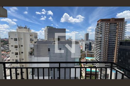 Sacada da sala de apartamento para alugar com 1 quarto, 50m² em Pinheiros, São Paulo