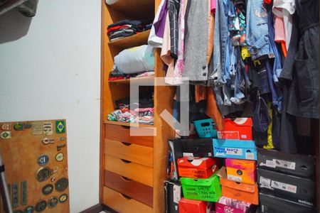 Closet do Quarto 2 de apartamento à venda com 2 quartos, 69m² em Sarandi, Porto Alegre