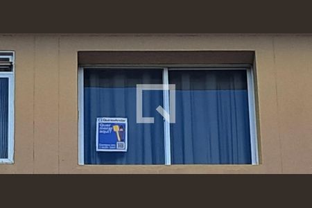 Placa na Janela de apartamento à venda com 2 quartos, 69m² em Sarandi, Porto Alegre