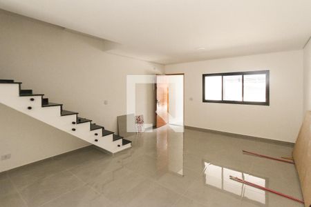 Sala de casa à venda com 3 quartos, 131m² em Vila Carrão, São Paulo