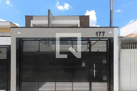 Fachada de casa à venda com 3 quartos, 131m² em Vila Carrão, São Paulo