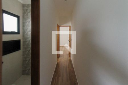 Corredor de casa à venda com 3 quartos, 92m² em Vila Carrão, São Paulo