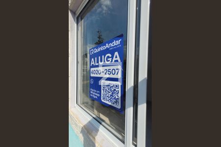 Placa instalada de apartamento para alugar com 1 quarto, 50m² em Vila Valqueire, Rio de Janeiro