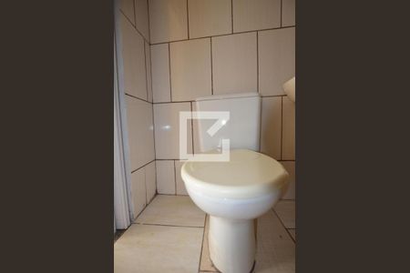 Banheiro de apartamento para alugar com 1 quarto, 50m² em Vila Valqueire, Rio de Janeiro