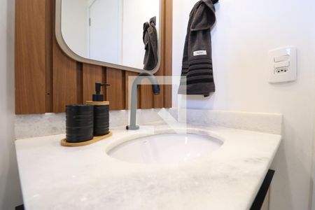 Banheiro de kitnet/studio para alugar com 1 quarto, 25m² em Pompeia, São Paulo