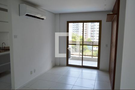 Sala  de apartamento para alugar com 2 quartos, 59m² em Freguesia (jacarepaguá), Rio de Janeiro