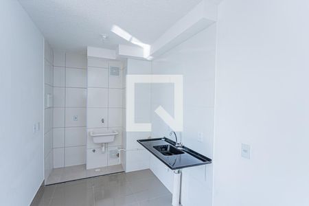 Sala, cozinha e área de serviço de apartamento para alugar com 2 quartos, 36m² em Vila Pirituba, São Paulo