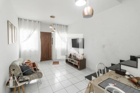 Sala de casa de condomínio para alugar com 2 quartos, 75m² em Jardim Matarazzo, São Paulo