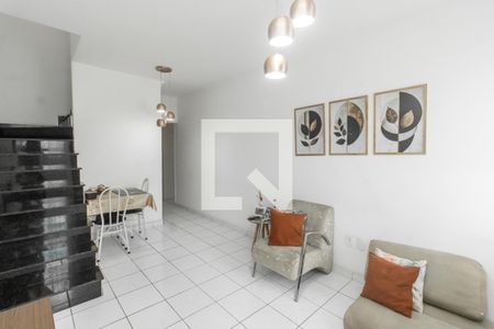 Sala de casa de condomínio para alugar com 2 quartos, 75m² em Jardim Matarazzo, São Paulo