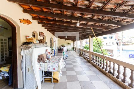 Varanda de casa à venda com 3 quartos, 100m² em Vila Curuçá, Santo André