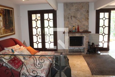 Sala de casa de condomínio para alugar com 4 quartos, 750m² em Jardim Sao Paulo Ii, Cotia