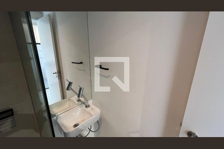 Banheiro de kitnet/studio para alugar com 1 quarto, 21m² em Jardim Paulista, São Paulo