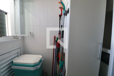 Área de Serviço de apartamento para alugar com 3 quartos, 106m² em Jardim Belmar, Guarujá