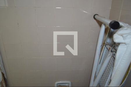Banheiro de serviço de apartamento à venda com 3 quartos, 131m² em Vila Mariana, São Paulo