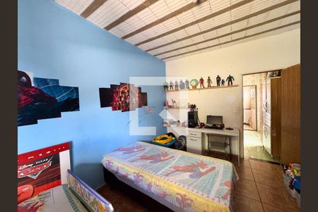 Quarto 2 de casa à venda com 3 quartos, 305m² em Industrial, Contagem