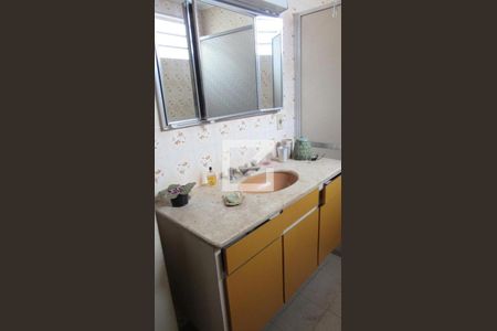 Banheiro de casa à venda com 3 quartos, 175m² em Vila Itapura, Campinas