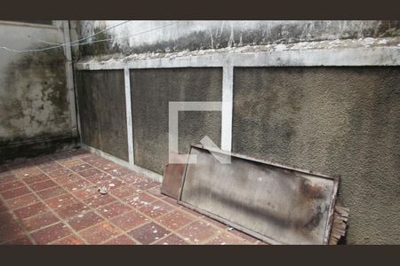 Quintal de casa à venda com 3 quartos, 175m² em Vila Itapura, Campinas
