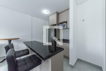 Cozinha de apartamento para alugar com 1 quarto, 38m² em Vila Nair, São Paulo
