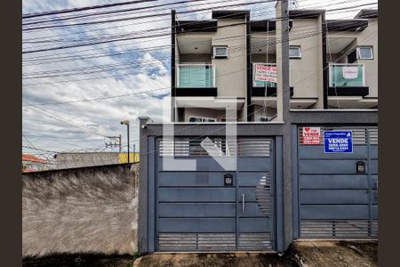 Casa à venda com 146m², 2 quartos e 3 vagasFachada