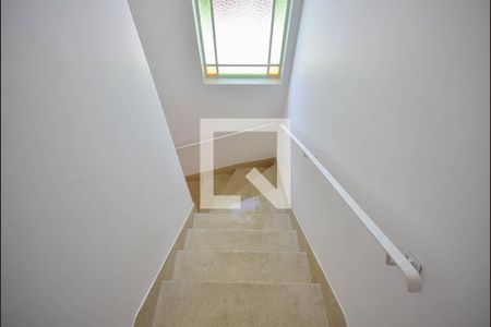 Escada de casa à venda com 3 quartos, 170m² em Vila Sonia, São Paulo