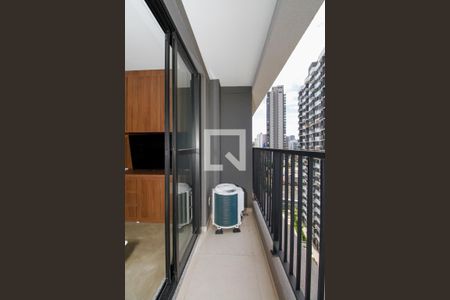 Varanda de kitnet/studio para alugar com 1 quarto, 24m² em Pinheiros, São Paulo