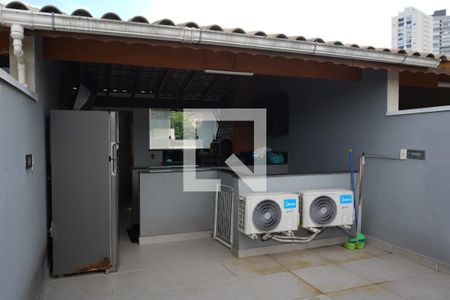 Área Externa de casa de condomínio à venda com 3 quartos, 217m² em Vila Bertioga, São Paulo