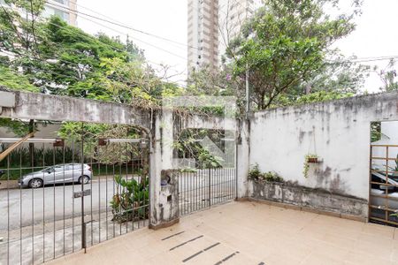 Garagem de casa à venda com 3 quartos, 130m² em Campo Belo, São Paulo