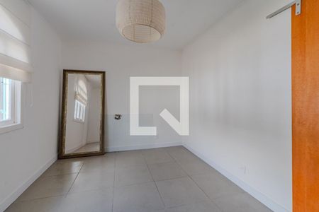 Quarto 1 de casa à venda com 3 quartos, 160m² em Guarujá, Porto Alegre