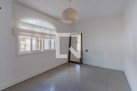 Quarto 1 de casa à venda com 3 quartos, 160m² em Guarujá, Porto Alegre