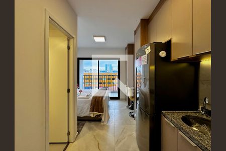 Cozinha de kitnet/studio para alugar com 1 quarto, 25m² em Santo Amaro, São Paulo