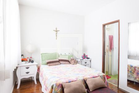 suite de apartamento à venda com 3 quartos, 90m² em Sion, Belo Horizonte