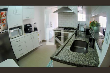 Cozinha de casa de condomínio à venda com 4 quartos, 115m² em Parque São Quirino, Campinas
