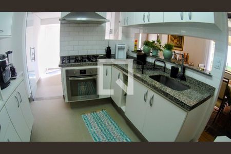 Cozinha de casa de condomínio à venda com 4 quartos, 115m² em Parque São Quirino, Campinas