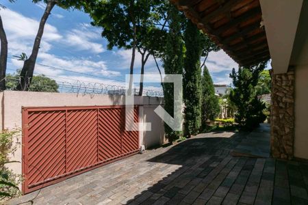 Garagem de casa à venda com 5 quartos, 460m² em Santa Amelia, Belo Horizonte