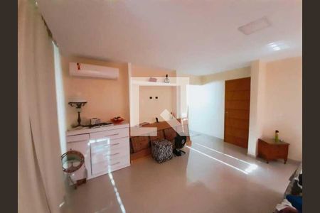 Casa de Condomínio à venda com 3 quartos, 300m² em Vargem Grande, Rio de Janeiro