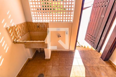 Área de Serviço de casa para alugar com 2 quartos, 200m² em Vila da Saúde, São Paulo
