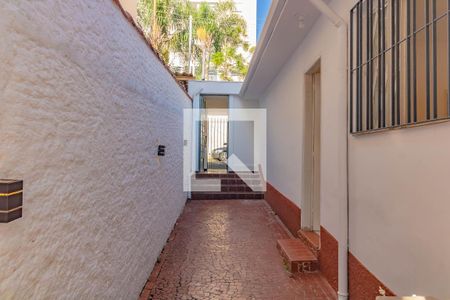 Corredor de casa para alugar com 2 quartos, 200m² em Vila da Saúde, São Paulo
