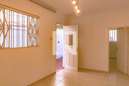 Sala de casa para alugar com 2 quartos, 200m² em Vila da Saúde, São Paulo