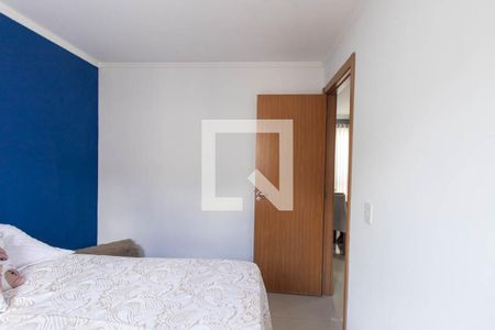 Quarto 1 de apartamento para alugar com 2 quartos, 42m² em Pinheirinho, Curitiba