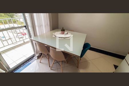 Sala de apartamento à venda com 3 quartos, 76m² em City Bussocaba, Osasco