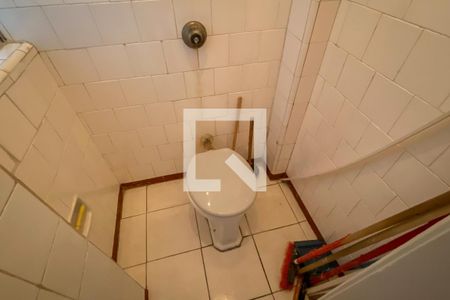 Banheiro de Serviço de apartamento para alugar com 2 quartos, 78m² em Liberdade, São Paulo